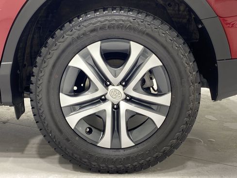 Used 2018 Toyota RAV4 LE w/ All Weather Liner Package AWD/4WD image 10