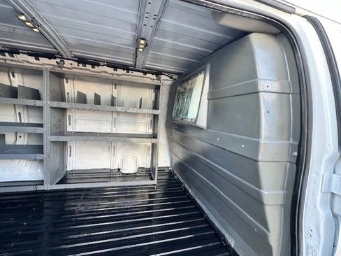 Used 2018 Chevrolet Express 2500 w/ Driver Convenience Package image 14