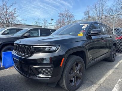 Used 2024 Jeep Grand Cherokee Altitude