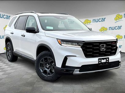 New 2025 Honda Pilot TrailSport