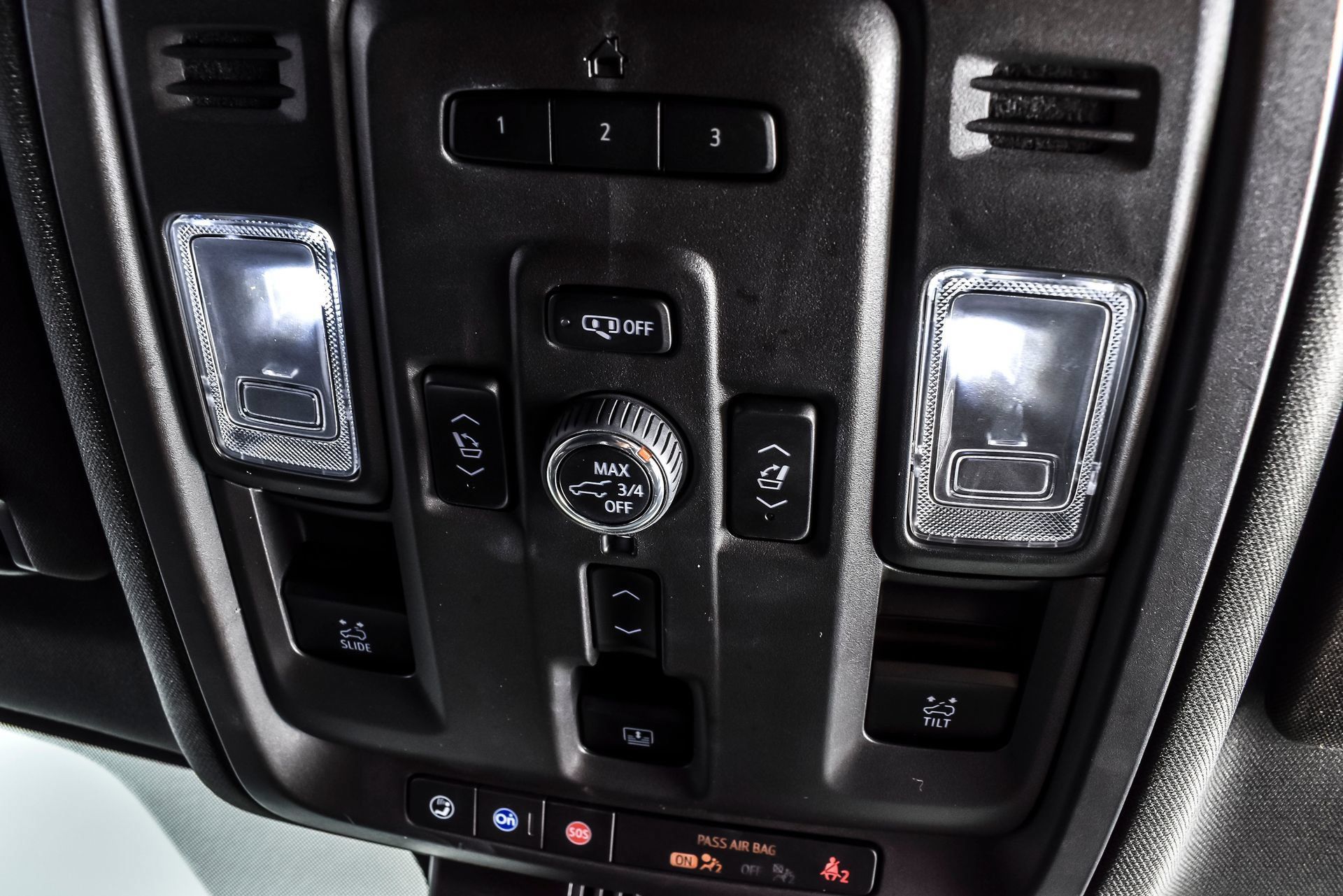 Used 2023 GMC Yukon XL Denali w/ Denali Reserve Package AWD/4WD image 32