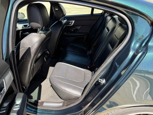 Used 2015 Jaguar XF Portfolio image 16