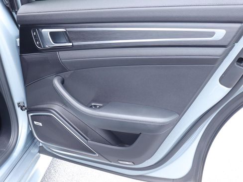 Used 2023 Porsche Panamera Platinum Edition w/ Sportdesign Package RWD image 20