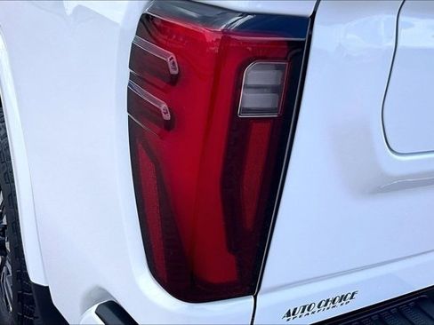 Used 2025 GMC Sierra 3500 Denali Ultimate AWD/4WD image 23