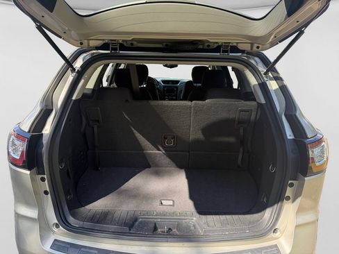 Certified 2017 Chevrolet Traverse LT w/ Style and Technology Package FWD image 10