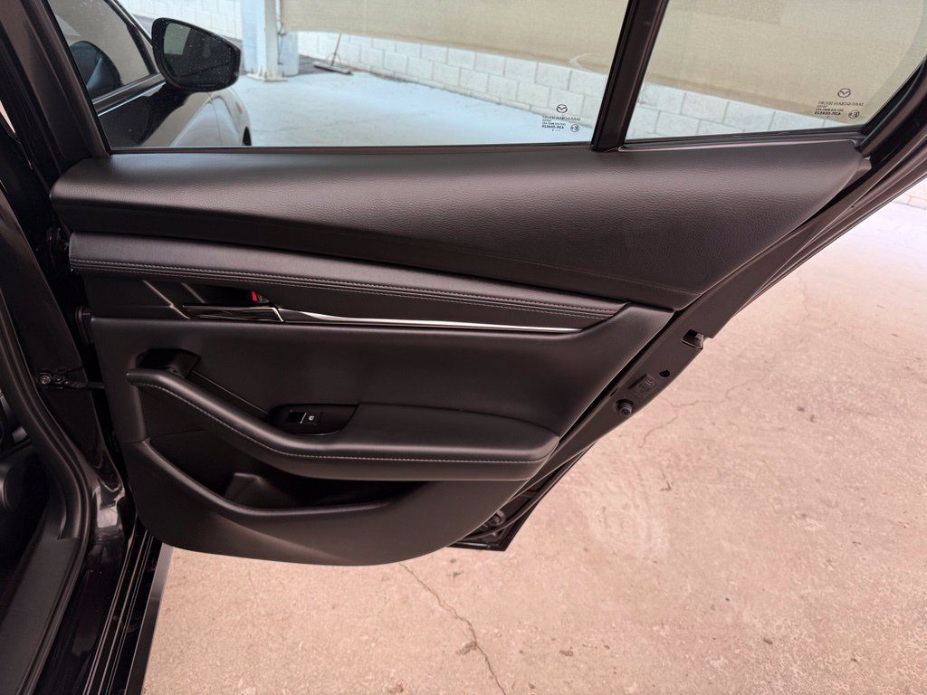 Used 2023 MAZDA MAZDA3 s FWD image 14