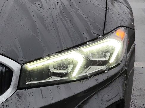 Used 2025 BMW 330i xDrive Sedan w/ Convenience Package image 9