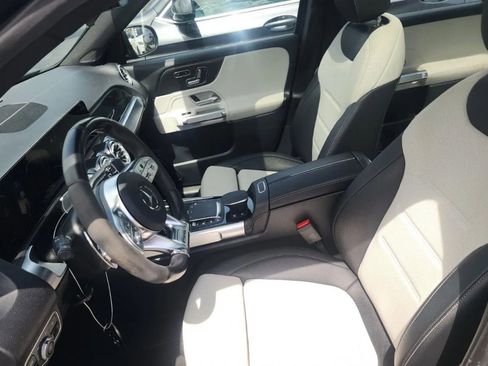 Used 2023 Mercedes-Benz GLB 35 AMG 4MATIC image 5