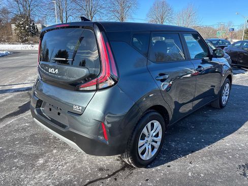 Used 2025 Kia Soul LX image 5