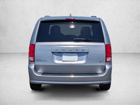 Used 2019 Dodge Grand Caravan SXT FWD image 7