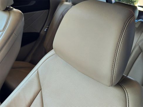 Used 2017 Lincoln MKC Reserve image 16