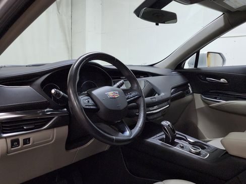 Used 2019 Cadillac XT4 Luxury AWD/4WD image 13