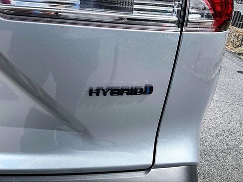 Used 2023 Toyota Corolla Cross AWD Hybrid image 10