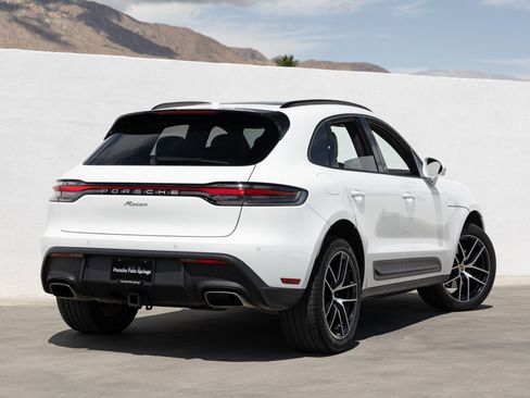 Certified 2025 Porsche Macan AWD/4WD image 7
