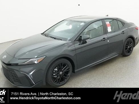 New 2026 Toyota Camry SE FWD image 1
