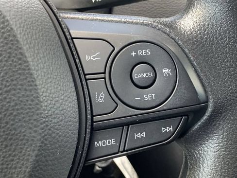 Certified 2025 Toyota RAV4 LE FWD image 28
