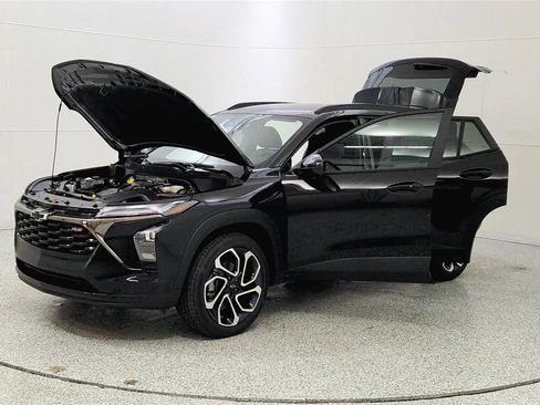 New 2026 Chevrolet Trax RS w/ Driver Confidence Package FWD image 10