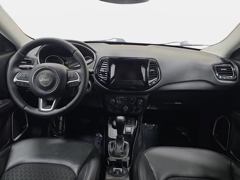 Used 2019 Jeep Compass Latitude AWD/4WD image 10