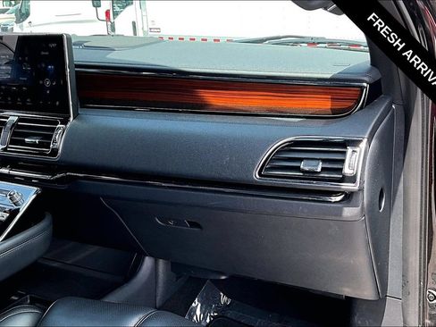 Used 2024 Lincoln Navigator L 4WD image 25