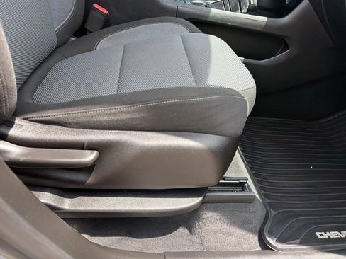 Used 2020 Chevrolet Traverse LT FWD image 14