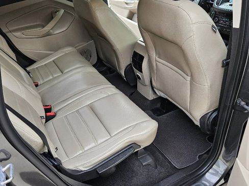 Used 2019 Ford Escape SEL image 11