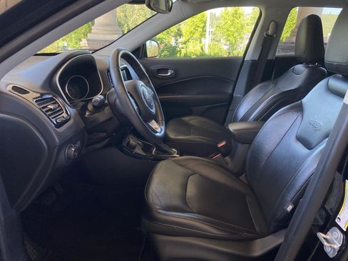 Used 2018 Jeep Compass Limited w/ Safe & Security Group AWD/4WD image 14