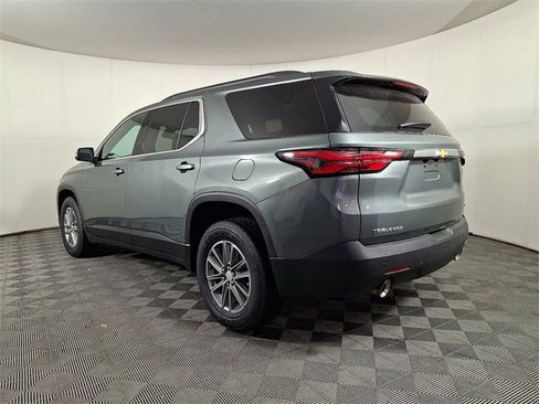 Used 2022 Chevrolet Traverse LT image 4
