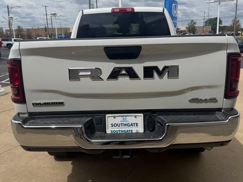 Used 2025 RAM 2500 Big Horn AWD/4WD image 4