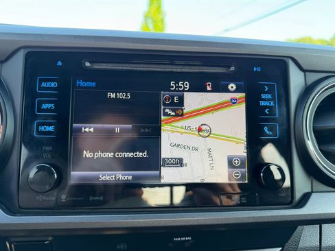 Used 2019 Toyota Tacoma TRD Off-Road AWD/4WD image 30
