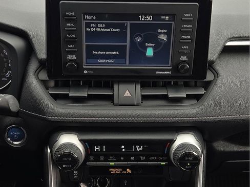 Used 2022 Toyota RAV4 XLE image 12