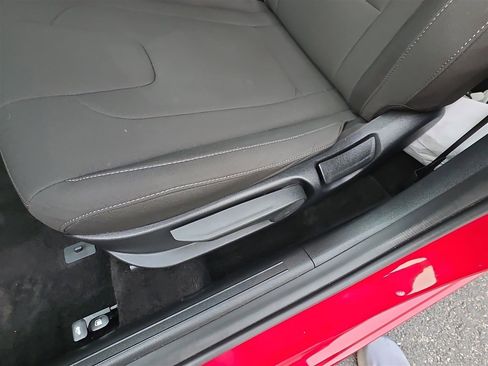 Used 2023 Hyundai Elantra SEL w/ Convenience Package image 14