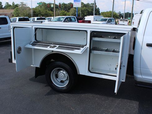 Used 2023 RAM 3500 Tradesman AWD/4WD image 17