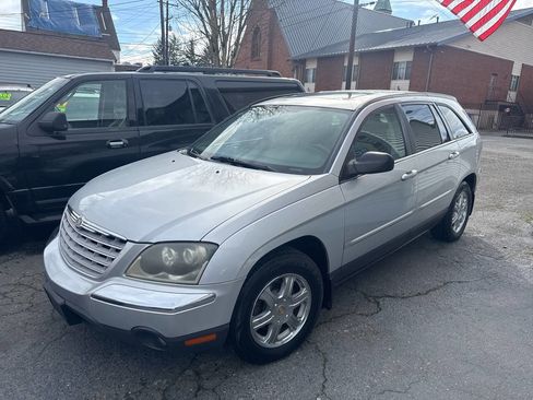 Used 2004 Chrysler Pacifica AWD image 1