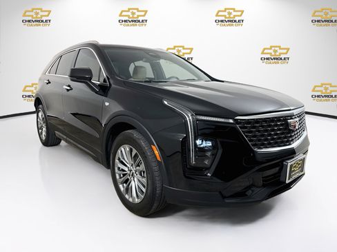 Used 2024 Cadillac XT4 Premium Luxury FWD image 1