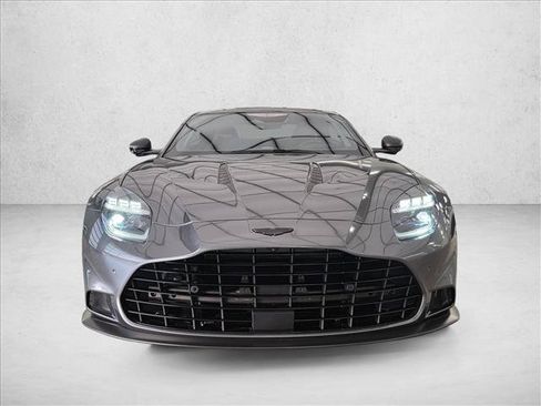 Used 2025 Aston Martin Vanquish RWD image 2