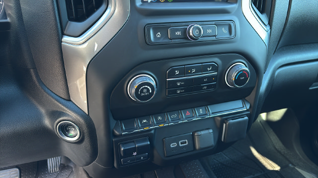 Used 2025 Chevrolet Silverado 1500 Custom AWD/4WD image 29