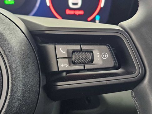 Used 2024 Porsche Macan 4 Electric image 30