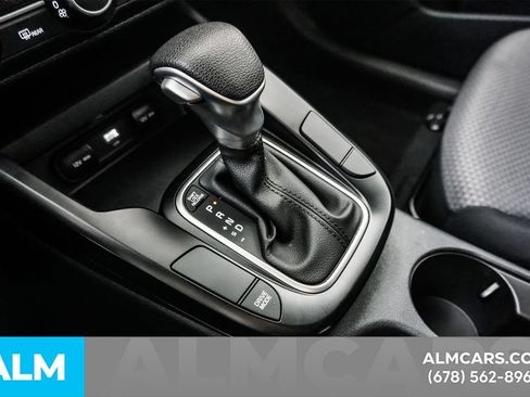 Used 2025 Kia Soul LX w/ LX Technology Package FWD image 30