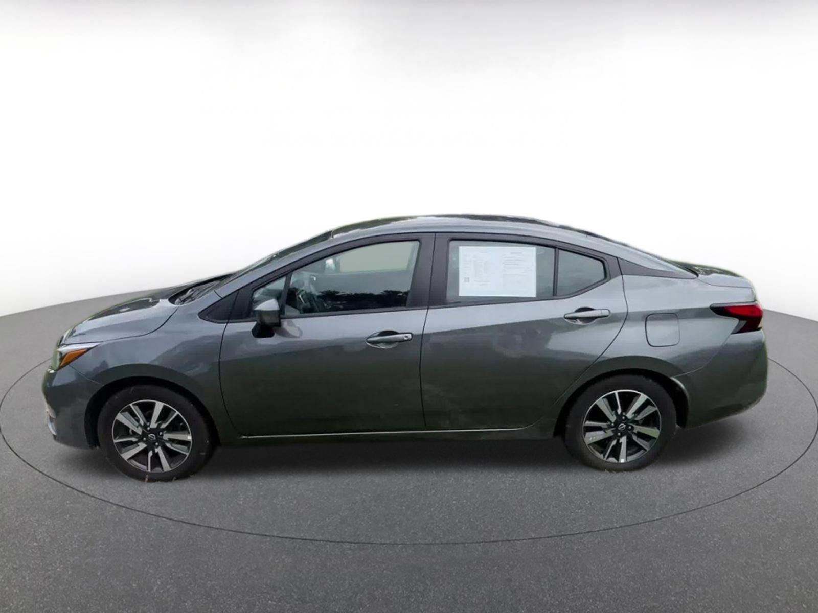 Used 2025 Nissan Versa SV FWD image 8