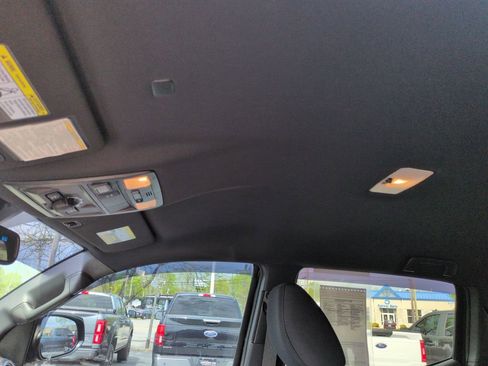 Used 2020 Toyota Tacoma TRD Off-Road image 21