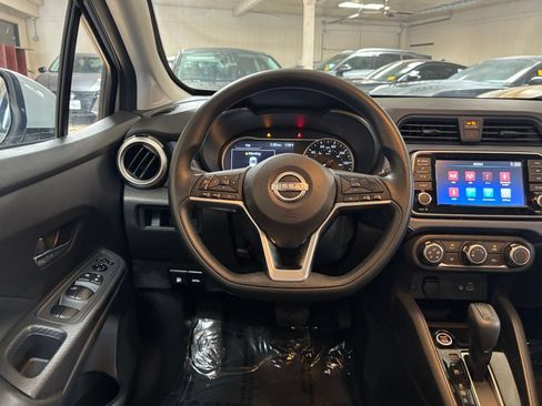 Used 2025 Nissan Versa SV FWD image 32