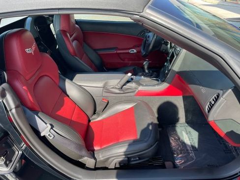 Used 2013 Chevrolet Corvette 427 w/ 1SB Preferred Equipment Group RWD image 32