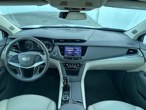 Used 2021 Cadillac XT5 Premium Luxury image 12