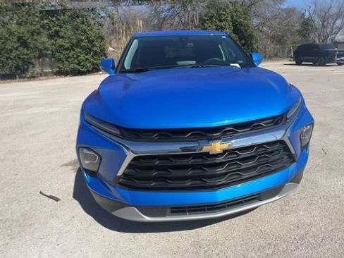 Certified 2025 Chevrolet Blazer LT image 3