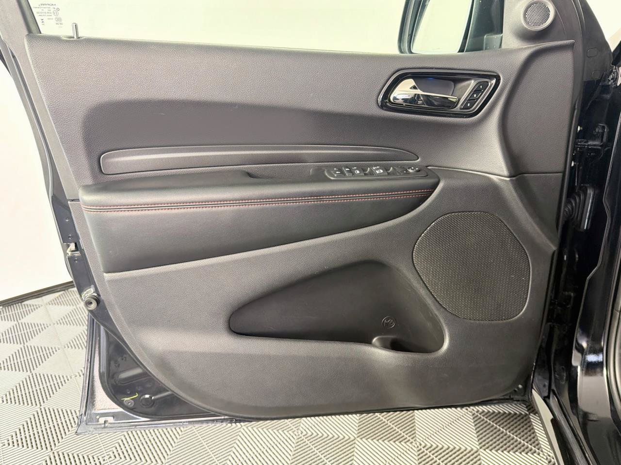 Used 2025 Dodge Durango GT AWD/4WD image 19