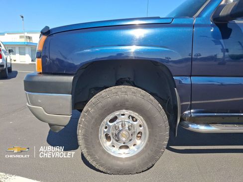 Used 2005 Chevrolet Silverado 3500 LT w/ Heavy-Duty Power Package AWD/4WD image 23