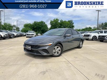 Used 2024 Hyundai Elantra SE