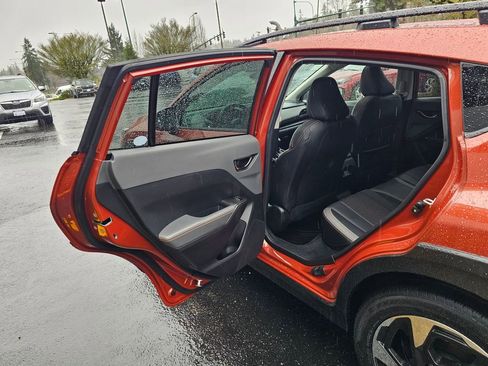 Used 2025 Subaru Crosstrek 2.5i Limited w/ Crosstrek Mirror Package image 15