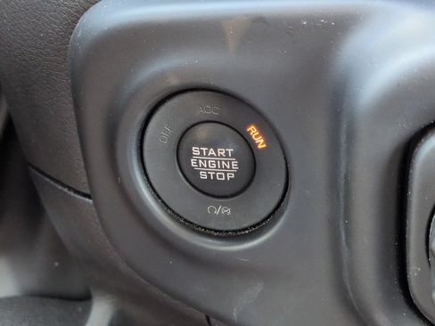 Used 2023 Jeep Wrangler Unlimited Sahara w/ Cold Weather Group AWD/4WD image 29