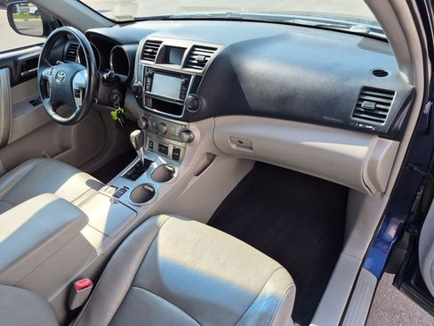 Used 2013 Toyota Highlander SE AWD/4WD image 33